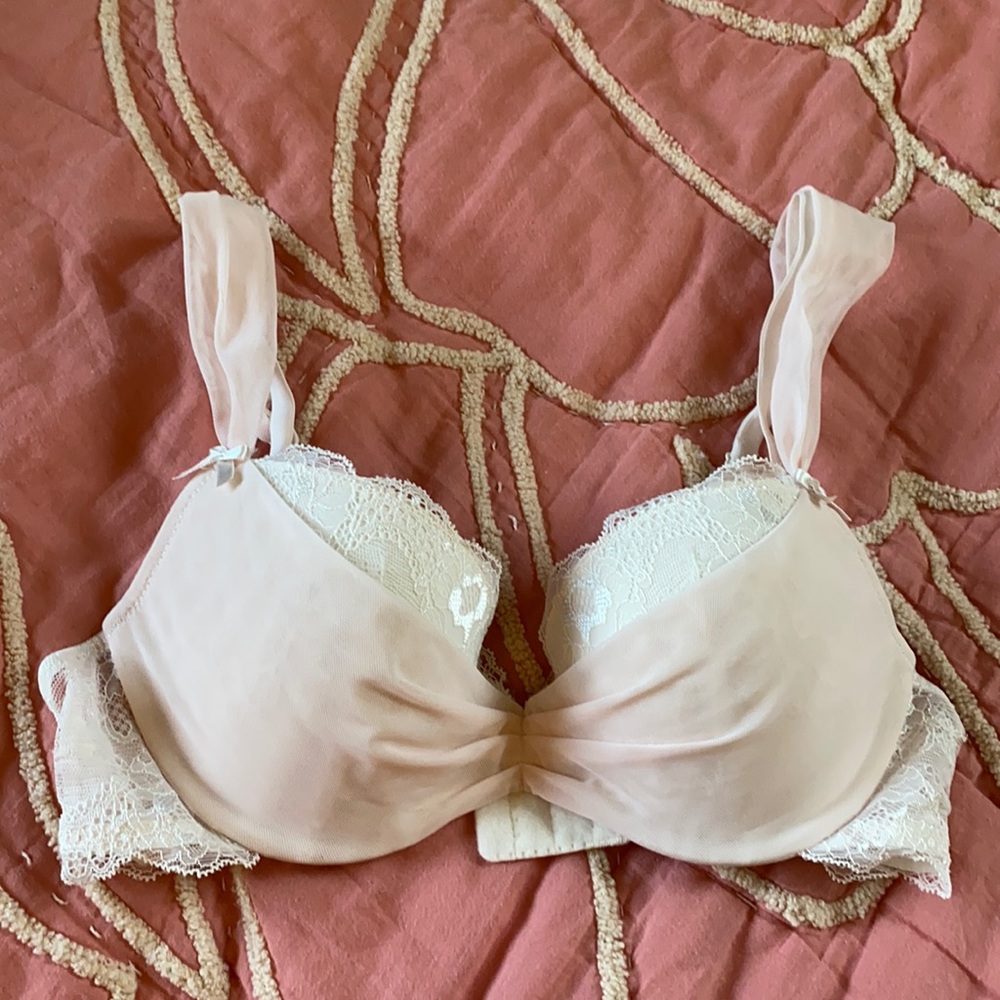 Light pink bra
